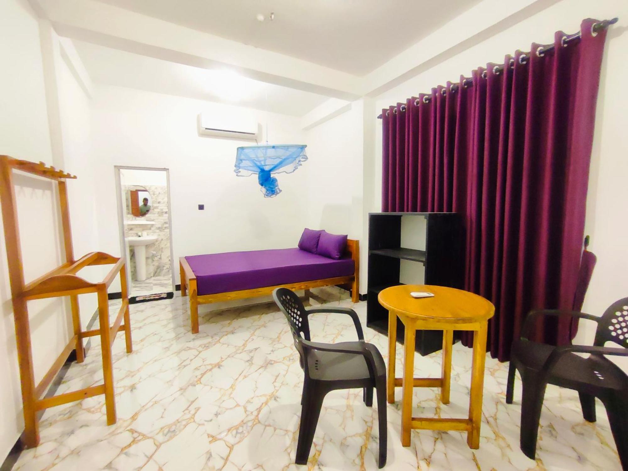 Hilton Cottage Тринкомали Экстерьер фото