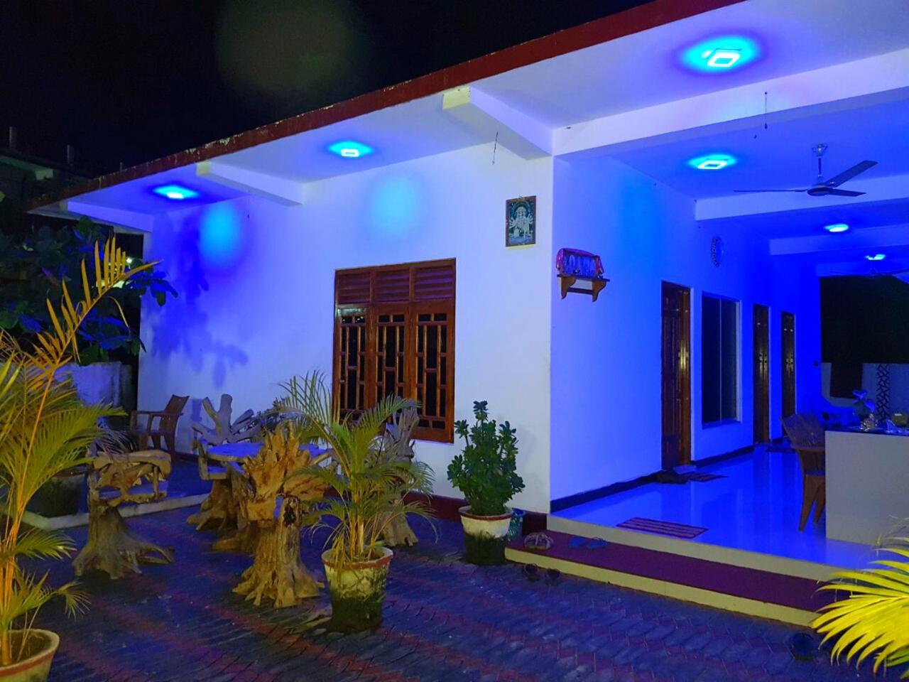 Hilton Cottage Тринкомали Экстерьер фото